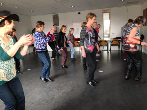 Nelson Mandela Centrum voor programma 750 countryline dance